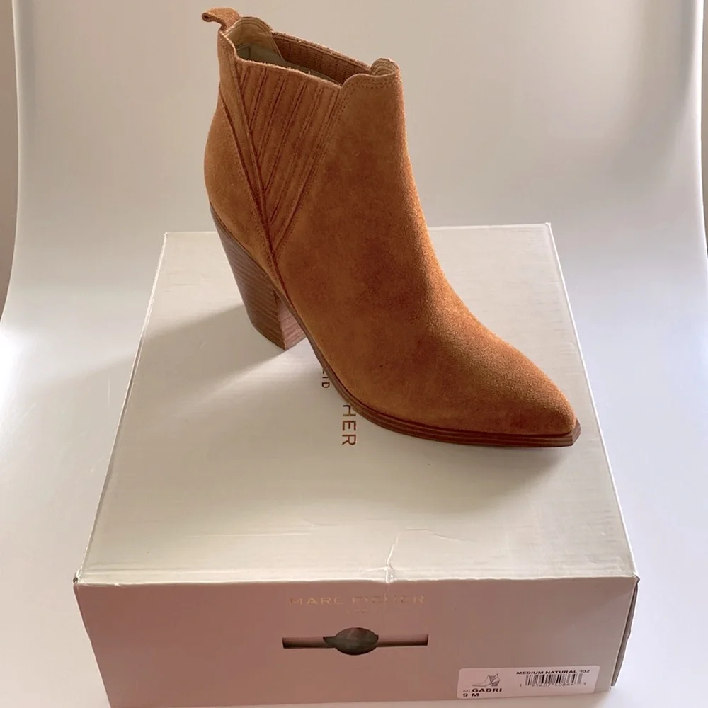 NWT Marc Fisher 9Medium Brown Boots - Picture 1 of 4